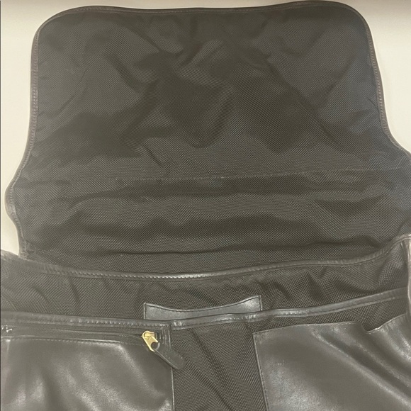 Coach Black Leather Briefcase w/ strap - vintage vibes brass metal /  preowned - Picture 5 of 14
